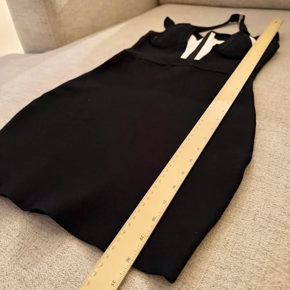 🖤 Bebe Black White Colorblock Strappy Halter Bustier Bodycon Bandage Mini Dress - Picture 8 of 12